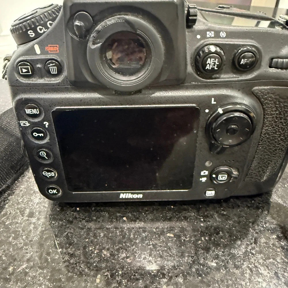 Nikon D800 - BODY ONLY